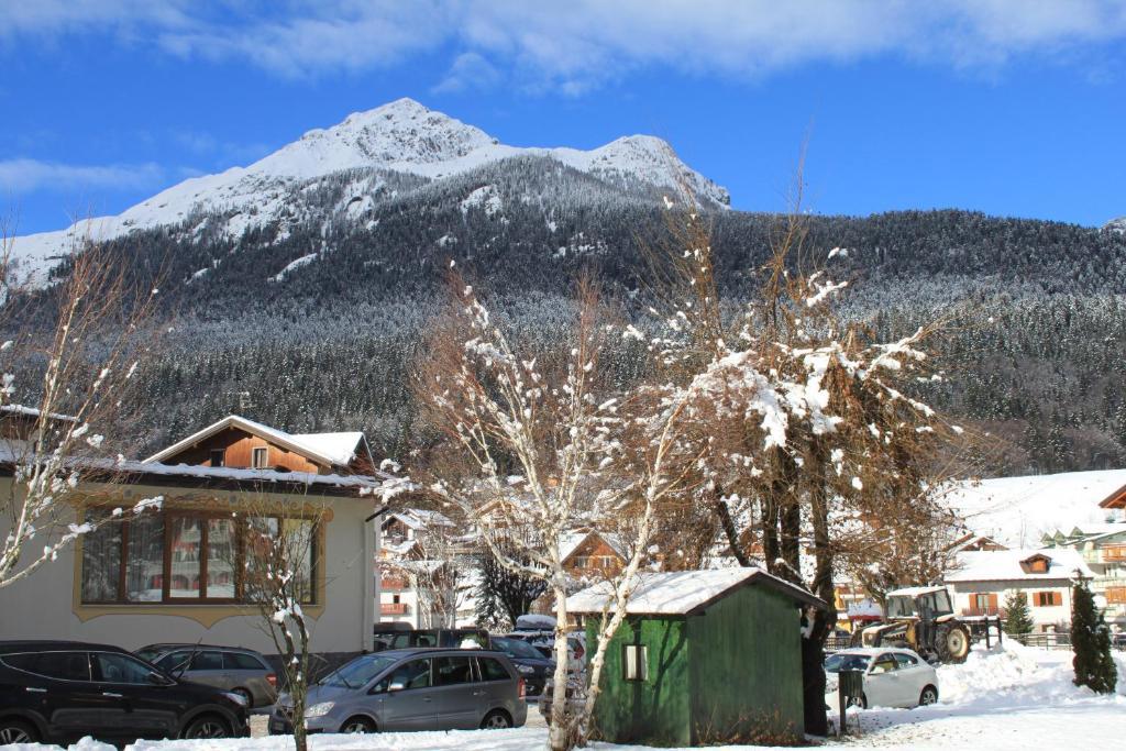 Hotel Stella Alpina Андало Екстериор снимка